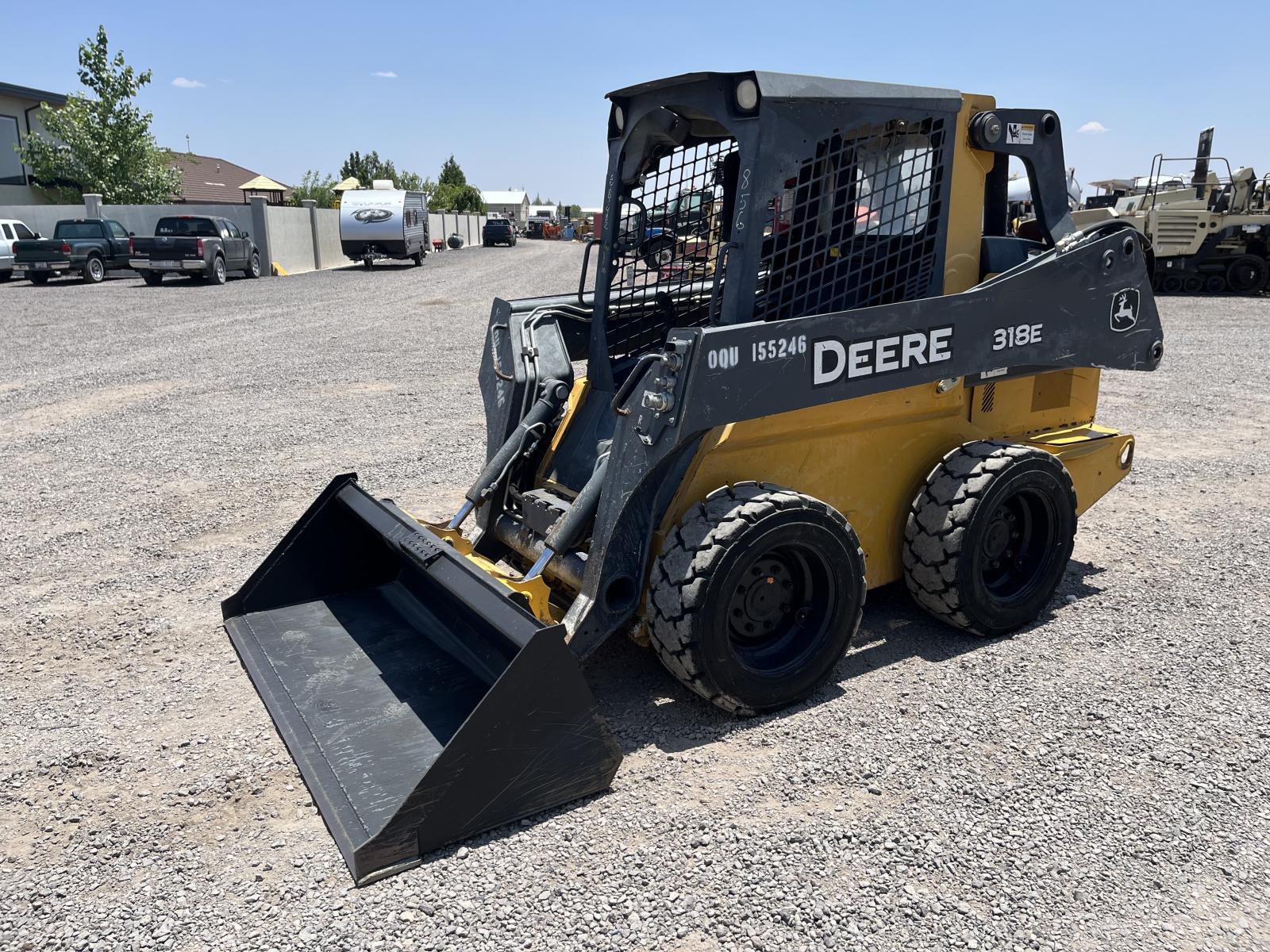 JOHN DEERE 318E